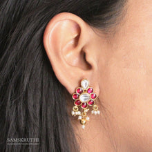 Load image into Gallery viewer, Ashvi Earrings
