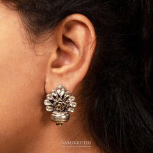 Load image into Gallery viewer, Raina Earrings
