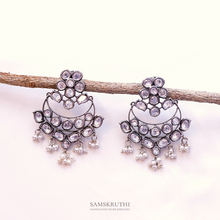Load image into Gallery viewer, Aarvi Earrings
