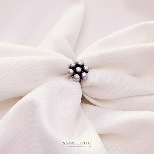 Eesha Ring
