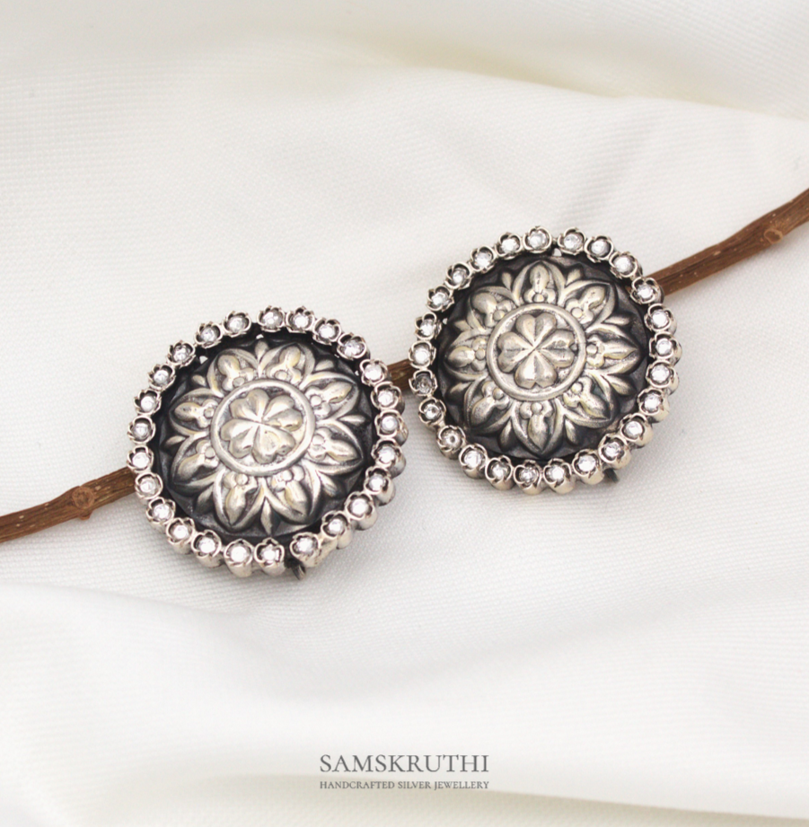 Navi Earrings