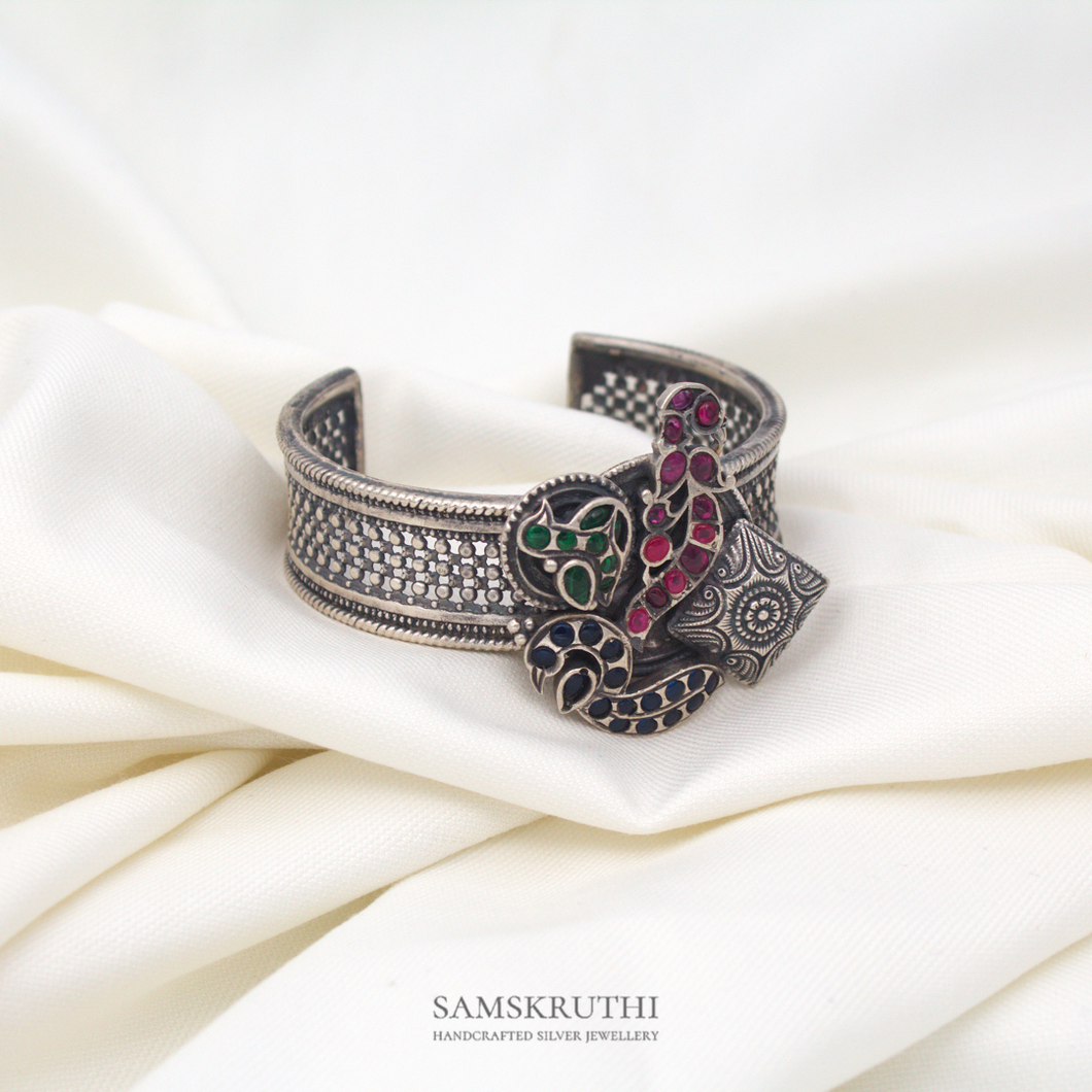 Prakruthi Cuff