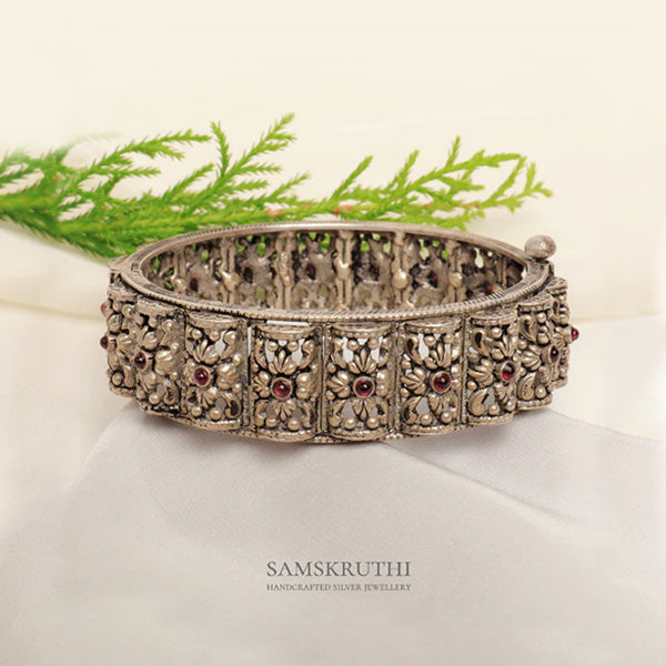 Aaradhya Bangle