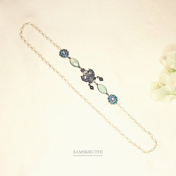 One sided aqua neckpiece