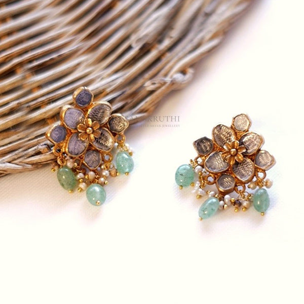 Vaanya Earrings