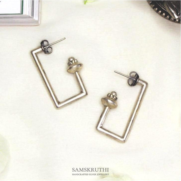 Aara Earrings