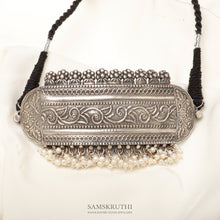 Load image into Gallery viewer, Yuthika choker
