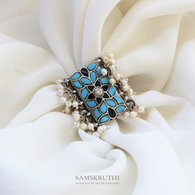 Load image into Gallery viewer, Blue Kundan Ring
