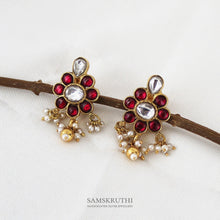 Load image into Gallery viewer, Ashvi Earrings
