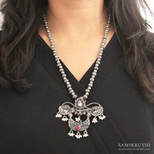Load image into Gallery viewer, Suhana Necklace
