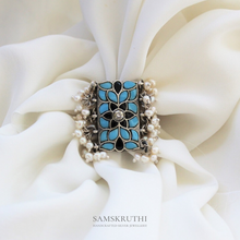 Load image into Gallery viewer, Blue Kundan Ring
