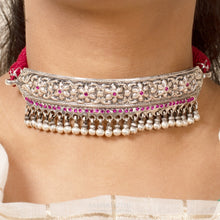 Load image into Gallery viewer, Long flower choker
