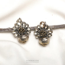Load image into Gallery viewer, Raina Earrings
