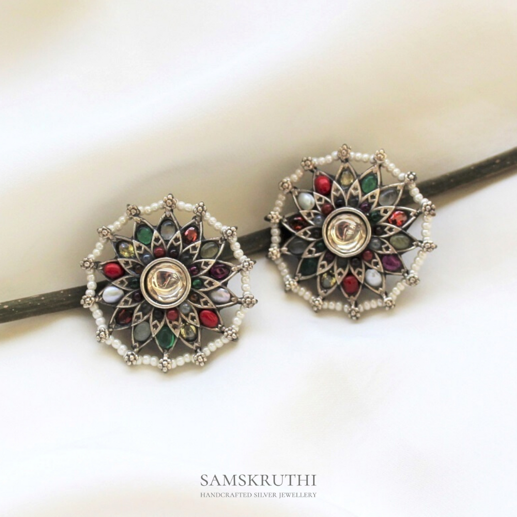 Navarathna Studs