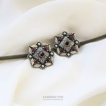 Load image into Gallery viewer, Zara Studs
