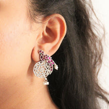 Load image into Gallery viewer, Kaira Earrings
