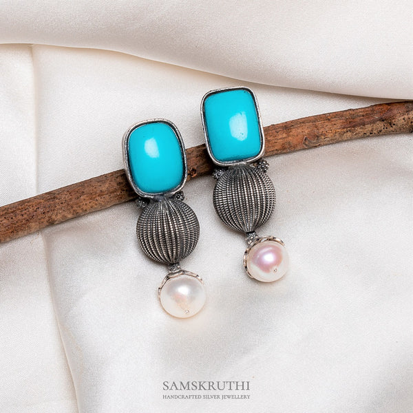 Avni Earrings