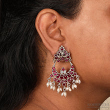 Load image into Gallery viewer, Vedha Earrings
