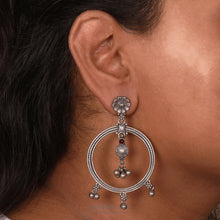 Load image into Gallery viewer, Lara Earrings
