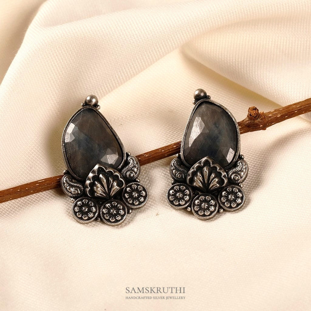 Mia Earrings