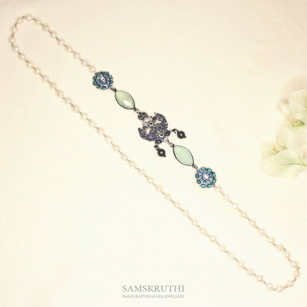 One sided aqua neckpiece