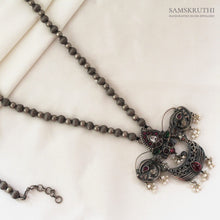 Load image into Gallery viewer, Suhana Necklace
